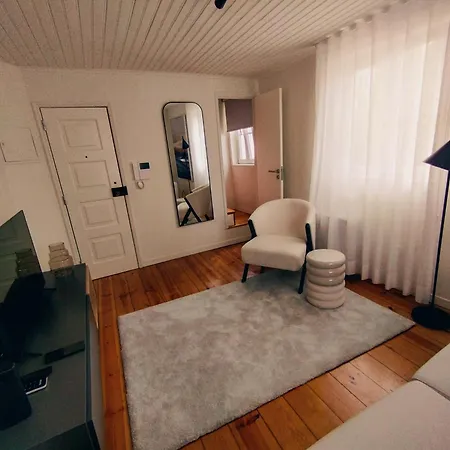 Apartment Theone Alfama