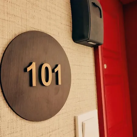 Theone Alfama Apartmán