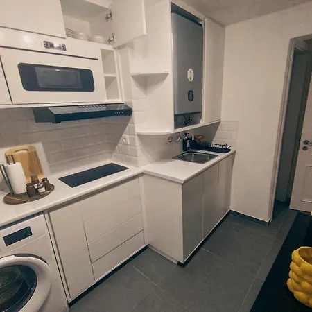 Apartment Theone Alfama *